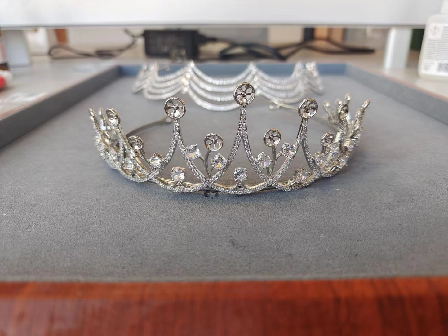 Customized service for Joshua, 2 Tiara