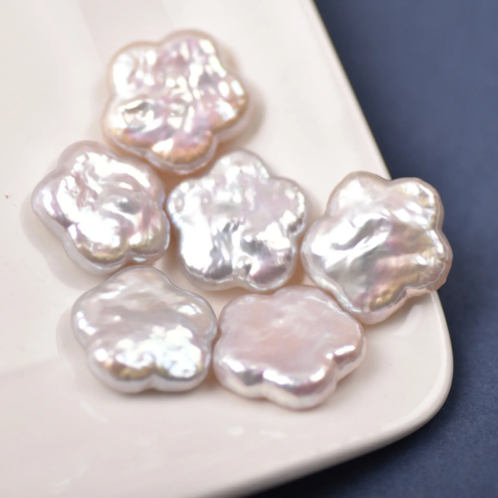【Live-Gary】Flower-shaped Baroque Pearl clam (3-6pcs Flower baroque pearls+one edison)
