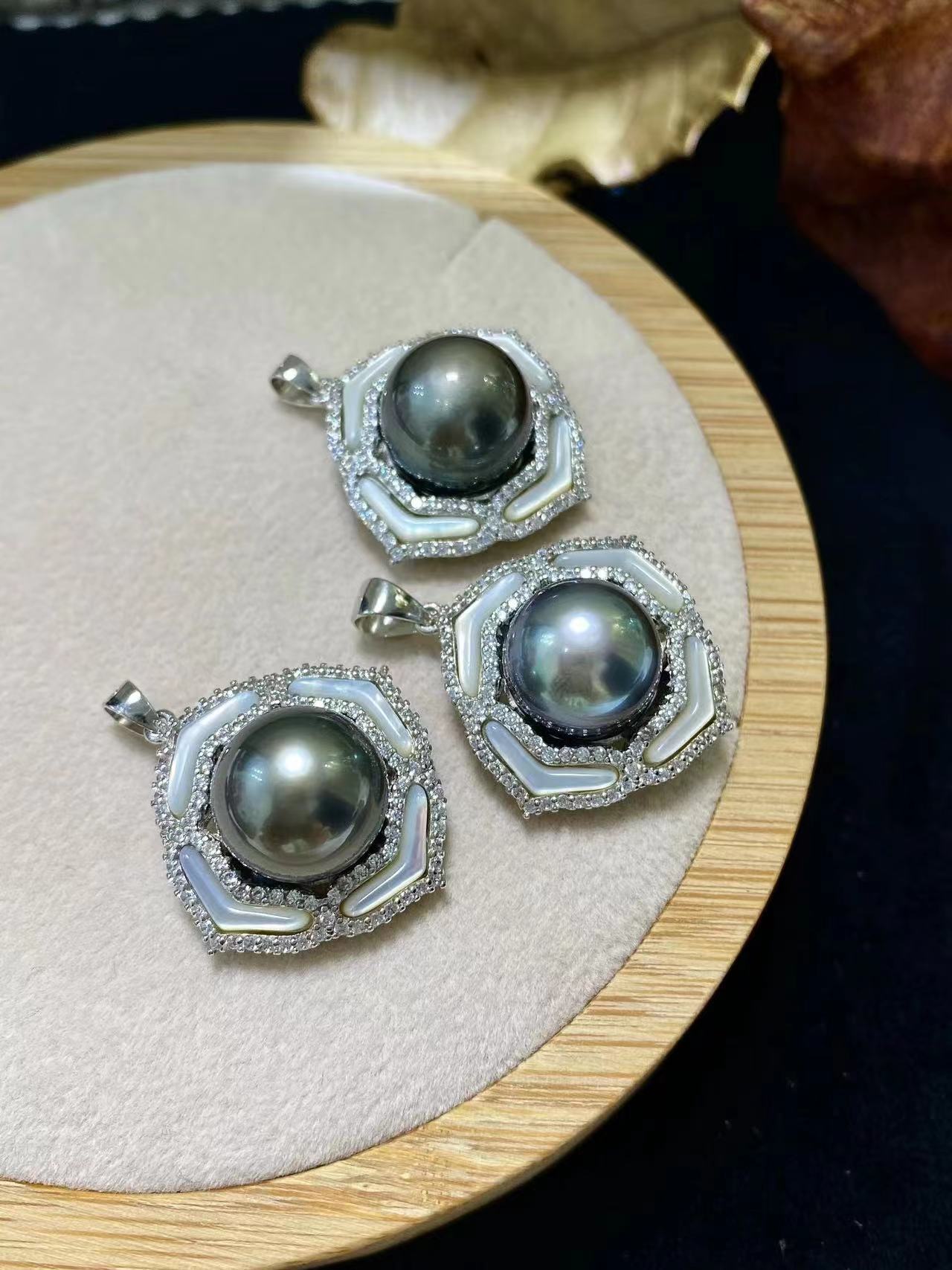 11-12mm Tahitian Pearl Fritillaria Pendent, S925 Sliver Setting