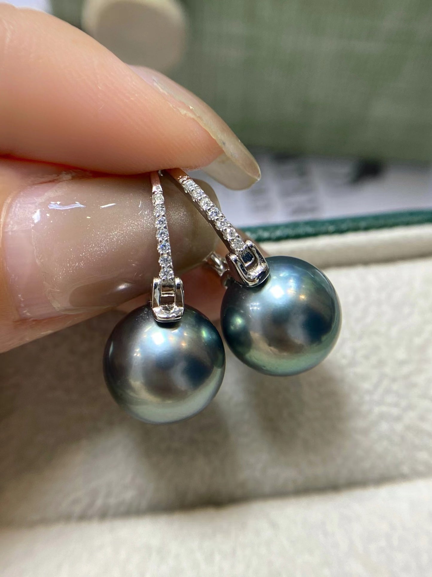 10-11mm Tahitian Pearl Clip Earring, S925 Sliver Setting