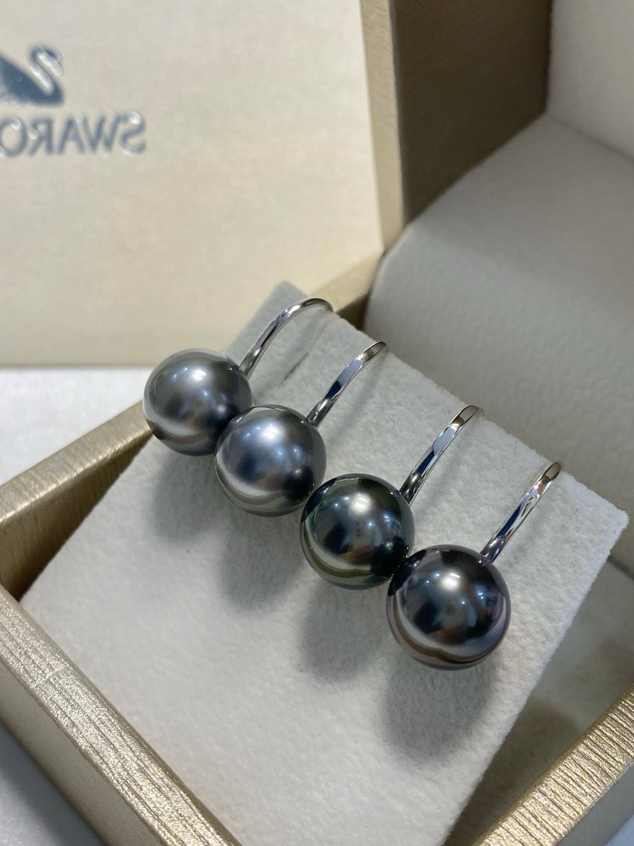 9-10mm Tahitian Pearl High Heel Earring, S925 Sliver Setting